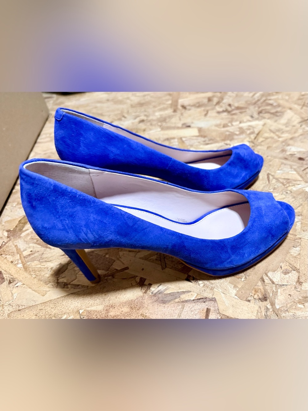 Vince Camuto Royal Blue Suede Peep-Toe Platform Heels Women’s Size 8m, Excellent - Picture 2 of 6